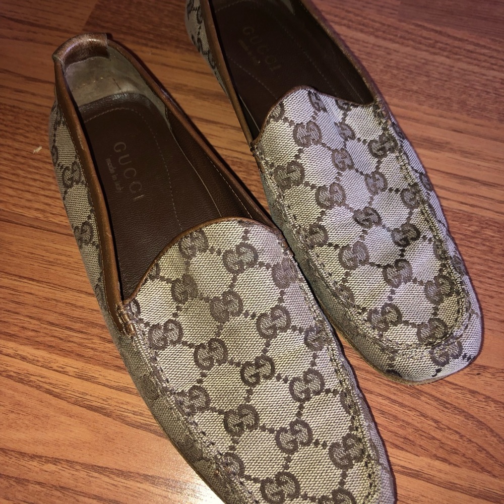 Gucci loafers tan brown Gucci logo